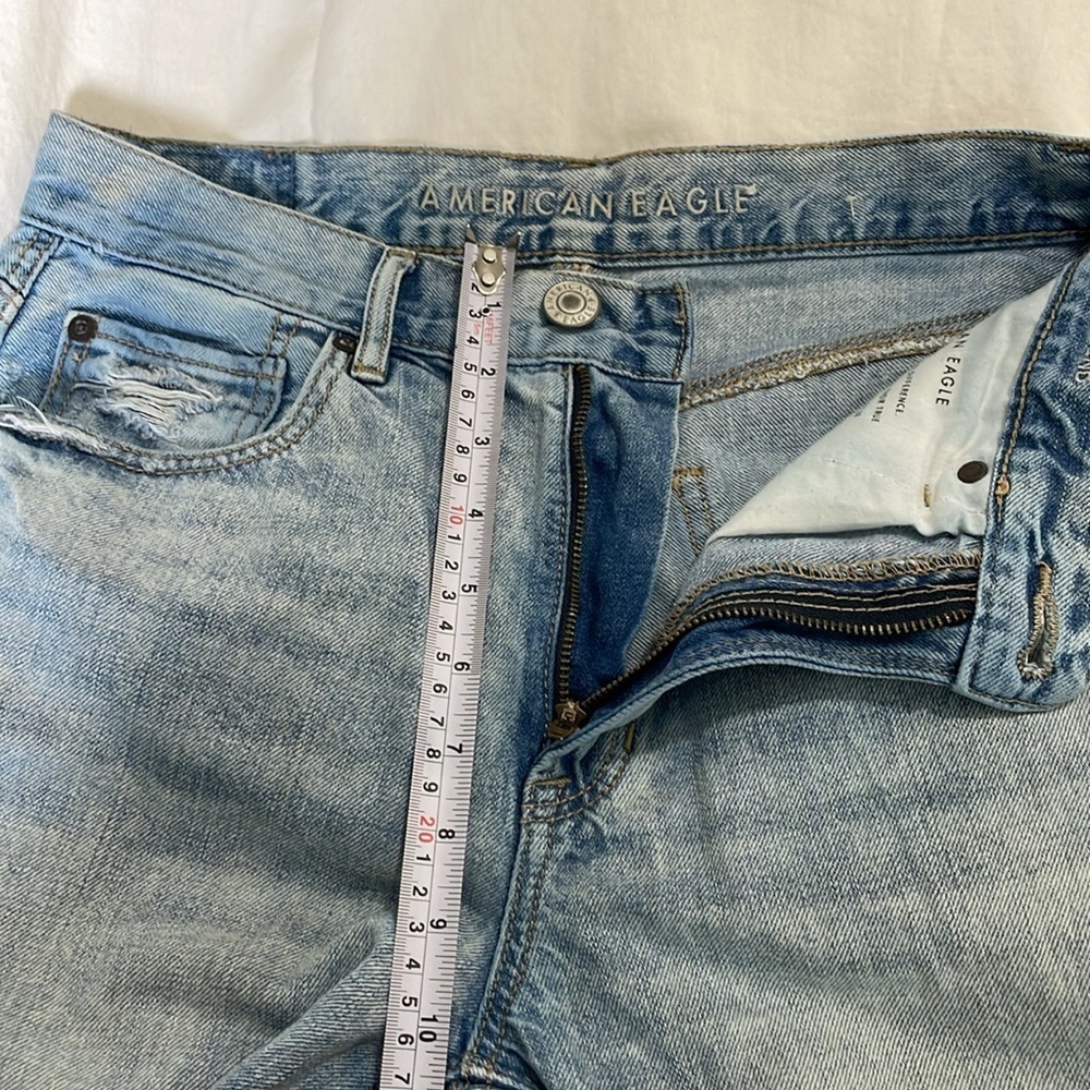 American Eagle | 90’s Boyfriend | High-Waisted | Worn Wash | Denim Jean | Size 2 - Picture 10 of 16
